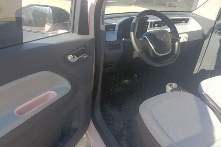 Used Wuling Hongguang MINIEV 2022 Easy Version Lithium Iron Phosphate Driver Seat