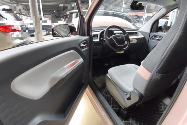 Used Wuling Hongguang MINIEV 2022 Macaron Premium Model – Lithium Ternary Battery Driver Seat