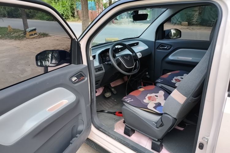 Used Wuling Hongguang MINIEV 2022 Macaron Premium Model – Lithium Iron Phosphate Driver Seat