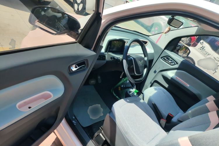 Used Wuling Hongguang MINIEV 2022 Macaron Premium Model – Lithium Ternary Battery Driver Seat