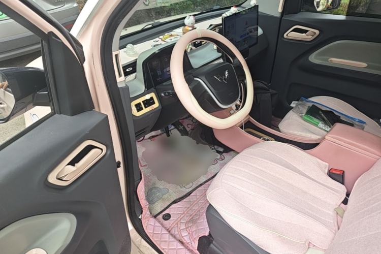 Used Wuling Hongguang MINIEV 2022 Macaron Fashion Model Lithium Iron Phosphate Driver Seat