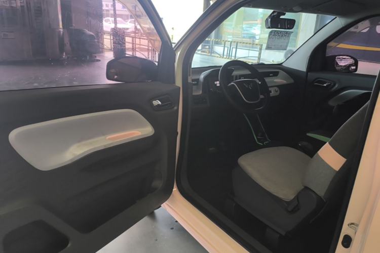 Used Wuling Hongguang MINIEV 2022 Macaron Premium Model – Lithium Ternary Battery Driver Seat