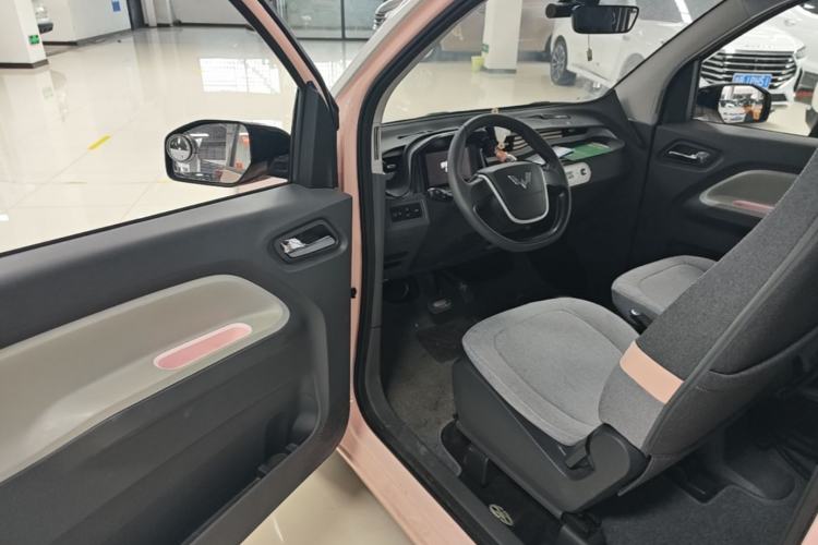 Used Wuling Hongguang MINIEV 2022 Macaron Premium Model – Lithium Iron Phosphate Driver Seat