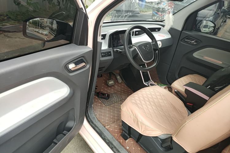 Used Wuling Hongguang MINIEV 2022 Macaron Premium Model – Lithium Iron Phosphate Driver Seat