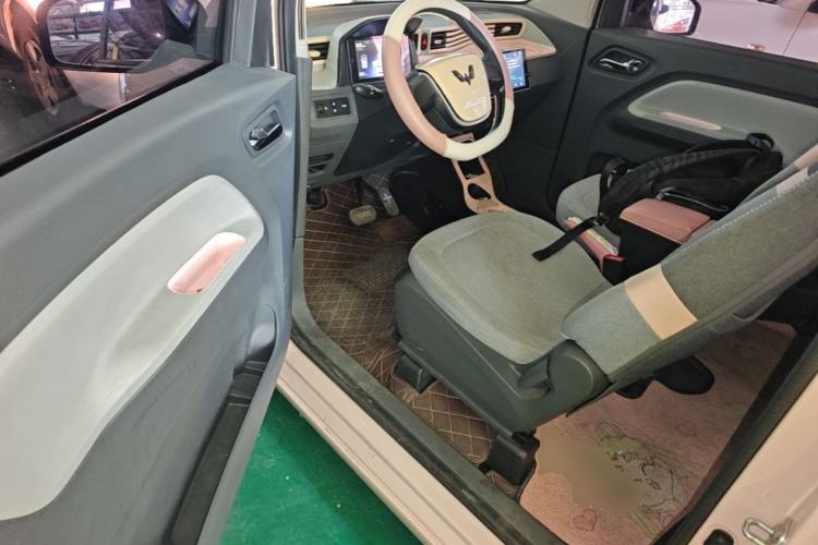 Used Wuling Hongguang MINIEV 2022 Macaron Premium Model – Lithium Iron Phosphate Driver Seat