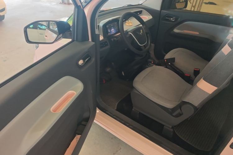 Used Wuling Hongguang MINIEV 2022 Macaron Premium Model – Lithium Iron Phosphate Driver Seat