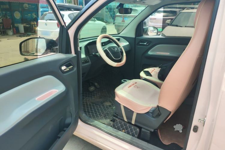 Used Wuling Hongguang MINIEV 2022 Macaron Premium Model – Lithium Iron Phosphate Driver Seat