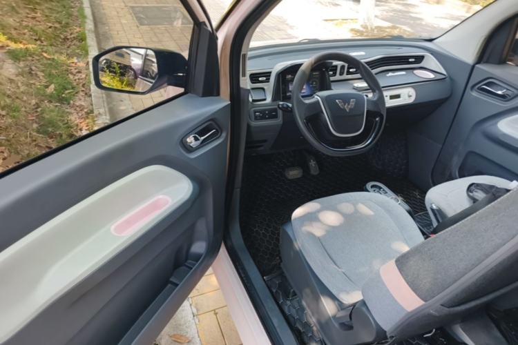 Used Wuling Hongguang MINIEV 2022 Macaron Premium Model – Lithium Iron Phosphate Driver Seat
