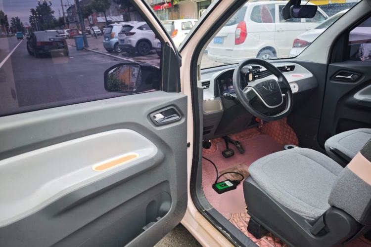 Used Wuling Hongguang MINIEV 2022 Macaron Fashion Edition Lithium-Nickel-Cobalt-Alpha-oxide Driver Seat