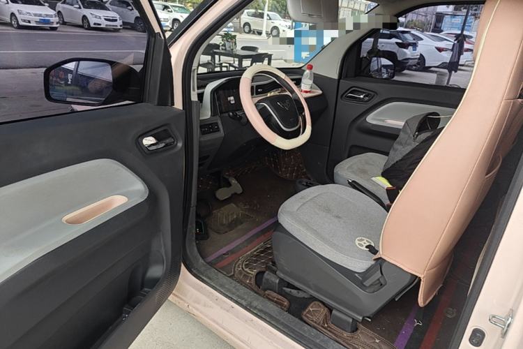 Used Wuling Hongguang MINIEV 2022 Macaron Premium Model – Lithium Iron Phosphate Driver Seat