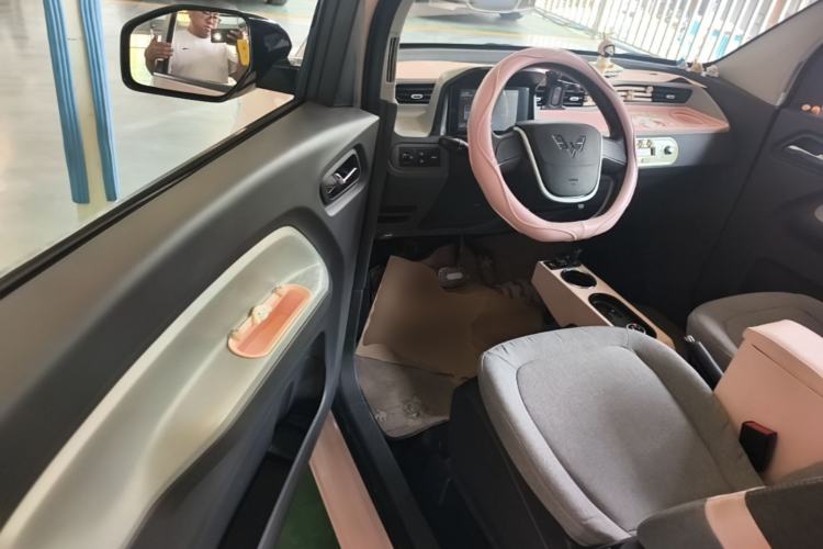 Used Wuling Hongguang MINIEV 2022 Macaron Premium Model – Lithium Iron Phosphate Driver Seat