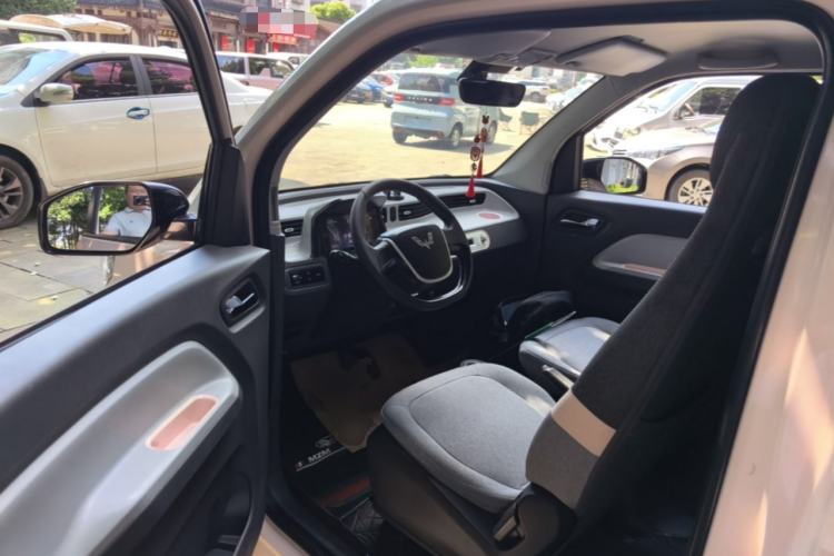 Used Wuling Hongguang MINIEV 2022 Macaron Premium Model – Lithium Iron Phosphate Driver Seat