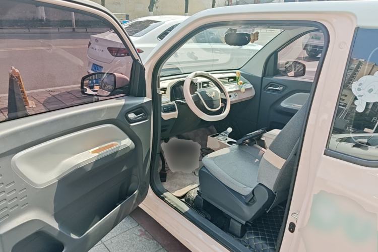 Used Wuling Hongguang MINIEV 2022 Macaron Fashion Model Lithium Iron Phosphate Driver Seat