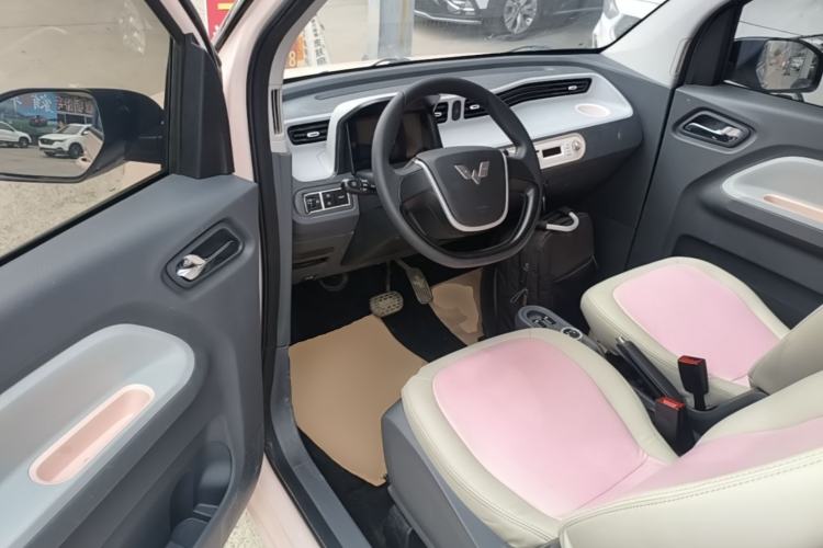 Used Wuling Hongguang MINIEV 2022 Macaron Fashion Model Lithium Iron Phosphate Driver Seat