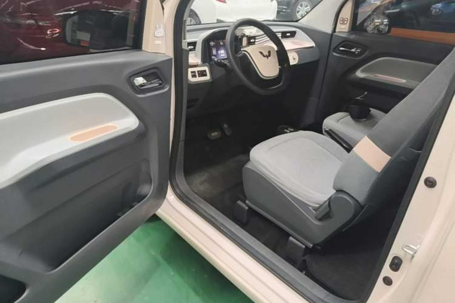 Used Wuling Hongguang MINIEV 2022 Macaron Fashion Edition Lithium-Nickel-Cobalt-Alpha-oxide Driver Seat