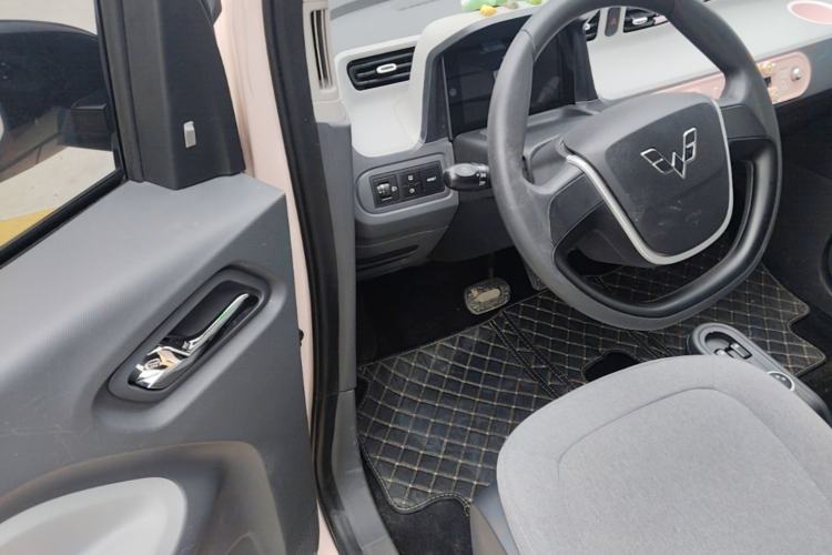Used Wuling Hongguang MINIEV 2022 Macaron Premium Model – Lithium Iron Phosphate Driver Seat