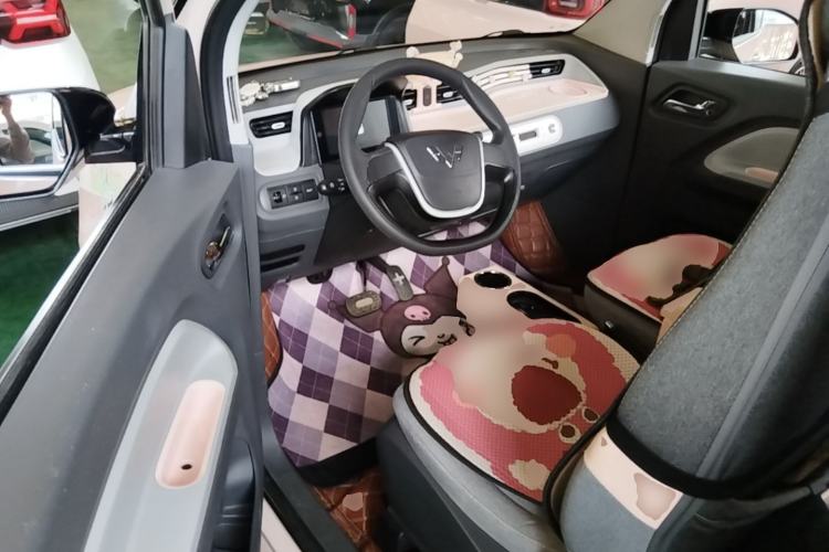 Used Wuling Hongguang MINIEV 2022 Macaron Fashion Model Lithium Iron Phosphate Driver Seat