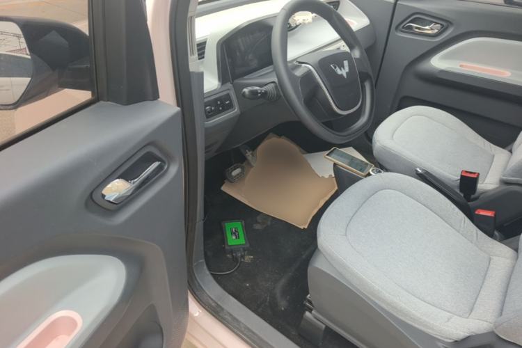 Used Wuling Hongguang MINIEV 2022 Macaron Premium Model – Lithium Iron Phosphate Driver Seat