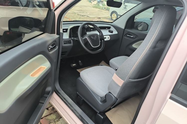 Used Wuling Hongguang MINIEV 2022 Macaron Fashion Model Lithium Iron Phosphate Driver Seat