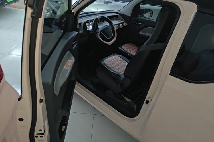 Used Wuling Hongguang MINIEV 2022 Macaron Premium Model – Lithium Iron Phosphate Driver Seat