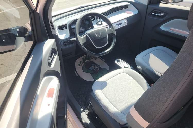 Used Wuling Hongguang MINIEV 2022 Macaron Premium Model – Lithium Ternary Battery Driver Seat
