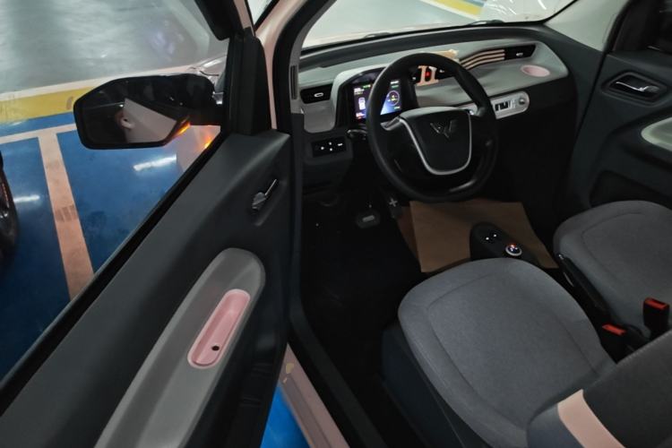 Used Wuling Hongguang MINIEV 2022 Macaron Premium Model – Lithium Ternary Battery Driver Seat