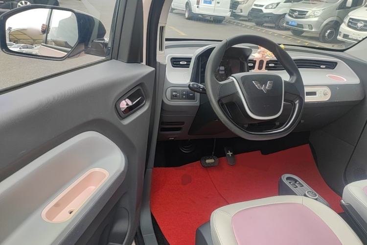 Used Wuling Hongguang MINIEV 2022 Macaron Premium Model – Lithium Iron Phosphate Driver Seat