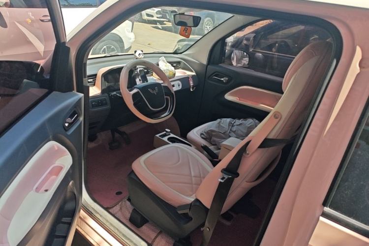Used Wuling Hongguang MINIEV 2022 Macaron Premium Model – Lithium Iron Phosphate Driver Seat