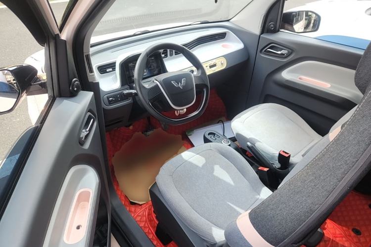Used Wuling Hongguang MINIEV 2022 Macaron Premium Model – Lithium Iron Phosphate Driver Seat