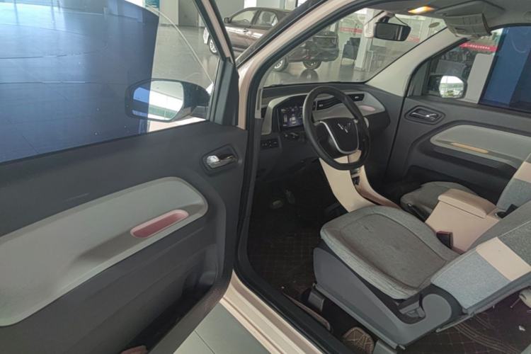 Used Wuling Hongguang MINIEV 2022 Macaron Premium Model – Lithium Iron Phosphate Driver Seat