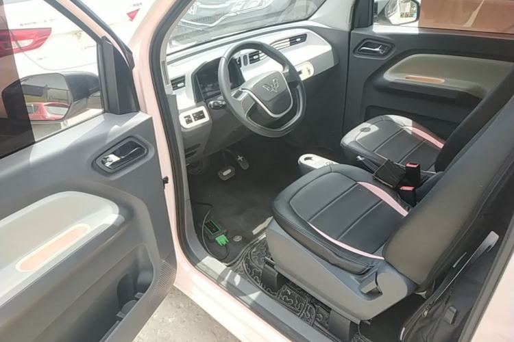 Used Wuling Hongguang MINIEV 2022 Macaron Fashion Model Lithium Iron Phosphate Driver Seat