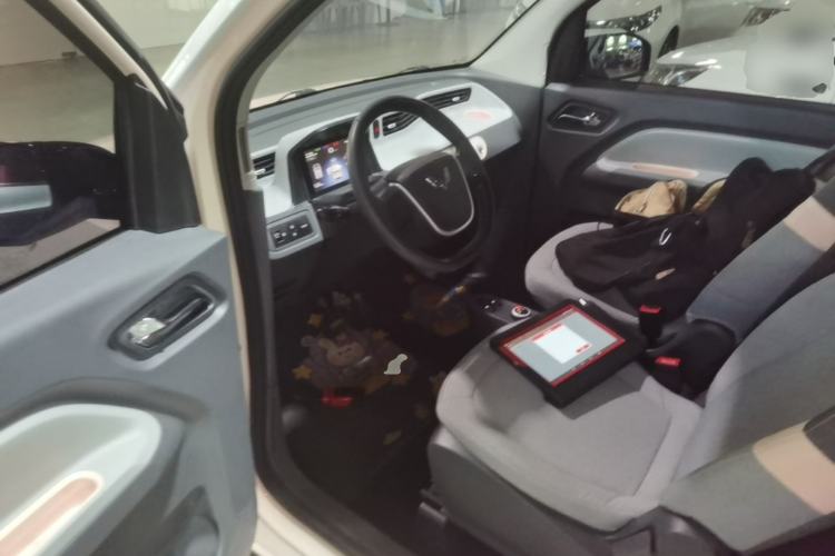 Used Wuling Hongguang MINIEV 2022 Macaron Premium Model – Lithium Iron Phosphate Driver Seat