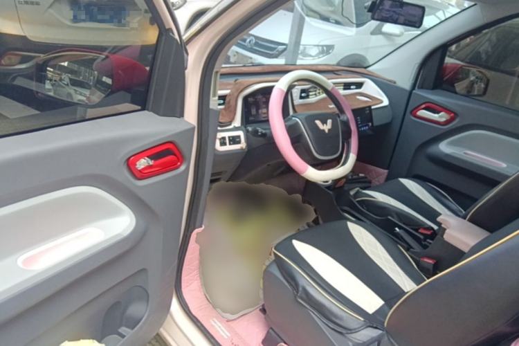 Used Wuling Hongguang MINIEV 2022 Macaron Premium Model – Lithium Iron Phosphate Driver Seat