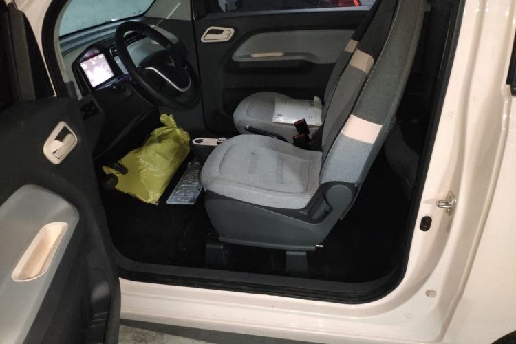 Used Wuling Hongguang MINIEV 2022 Macaron Fashion Edition Lithium-Nickel-Cobalt-Alpha-oxide Driver Seat
