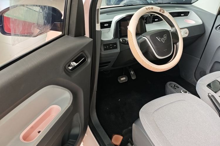 Used Wuling Hongguang MINIEV 2022 Macaron Fashion Edition Lithium-Nickel-Cobalt-Alpha-oxide Driver Seat