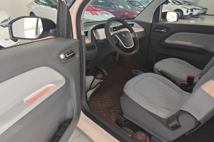 Used Wuling Hongguang MINIEV 2022 Macaron Fashion Model Lithium Iron Phosphate Driver Seat
