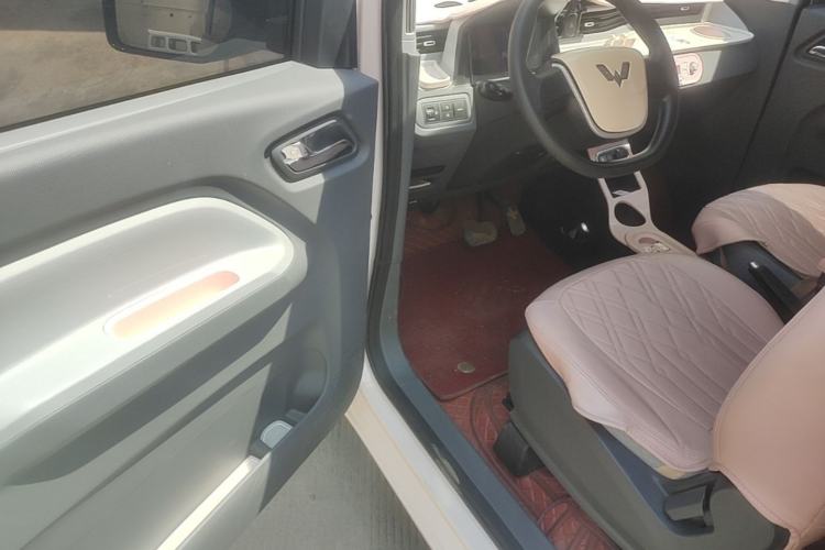 Used Wuling Hongguang MINIEV 2022 Macaron Premium Model – Lithium Ternary Battery Driver Seat