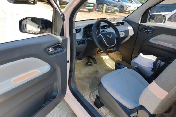 Used Wuling Hongguang MINIEV 2022 Macaron Premium Model – Lithium Iron Phosphate Driver Seat