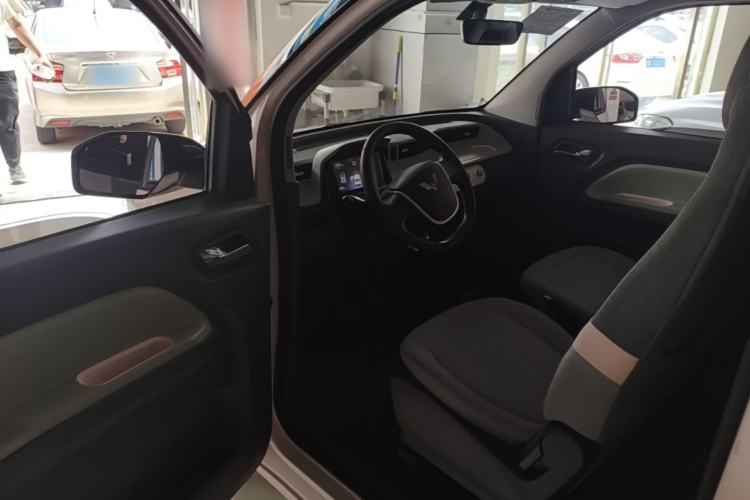 Used Wuling Hongguang MINIEV 2022 Macaron Premium Model – Lithium Iron Phosphate Driver Seat