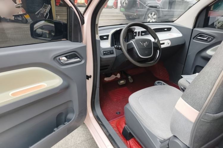 Used Wuling Hongguang MINIEV 2022 Macaron Premium Model – Lithium Iron Phosphate Driver Seat