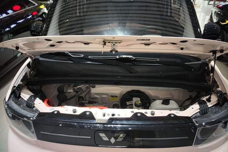 Used Wuling Hongguang MINIEV 2022 Macaron Premium Model – Lithium Iron Phosphate Engine Bay