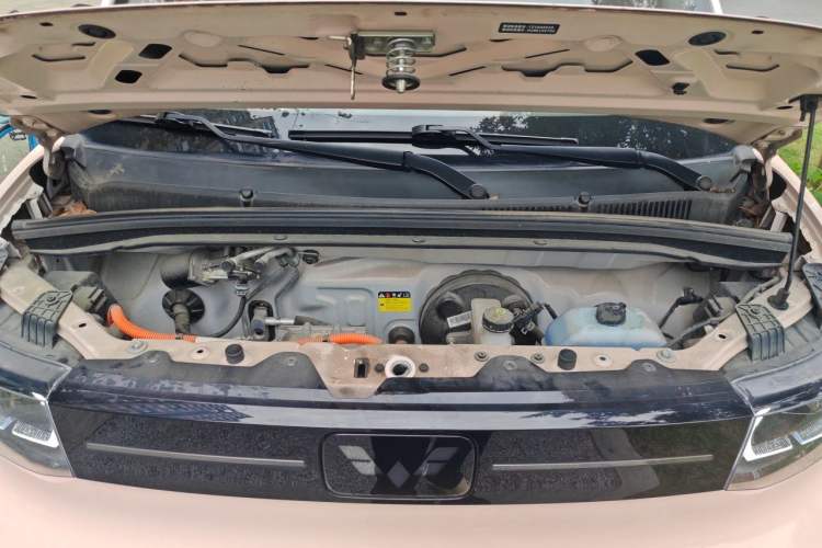 Used Wuling Hongguang MINIEV 2022 Macaron Premium Model – Lithium Iron Phosphate Engine Bay