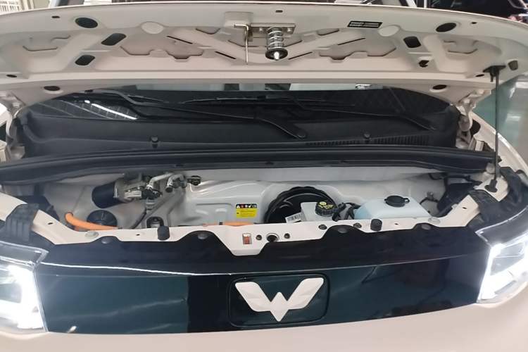 Used Wuling Hongguang MINIEV 2022 Macaron Premium Model – Lithium Iron Phosphate Engine Bay