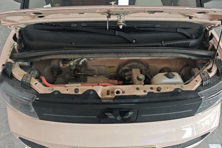 Used Wuling Hongguang MINIEV 2022 Macaron Fashion Model Lithium Iron Phosphate Engine Bay