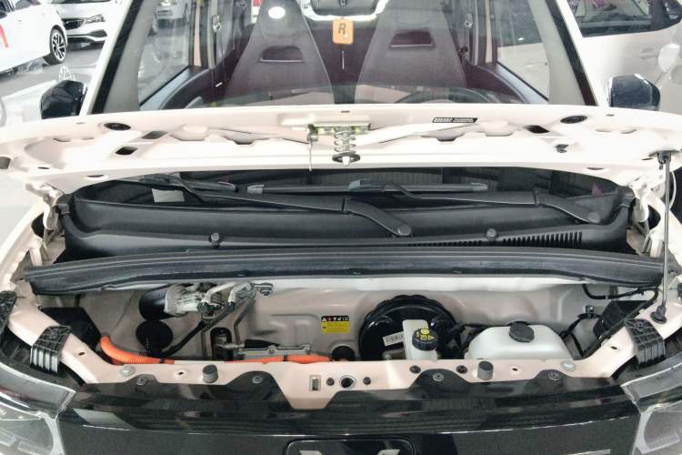 Used Wuling Hongguang MINIEV 2022 Macaron Premium Model – Lithium Iron Phosphate Engine Bay