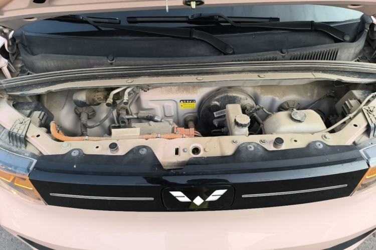 Used Wuling Hongguang MINIEV 2022 Macaron Fashion Model Lithium Iron Phosphate Engine Bay