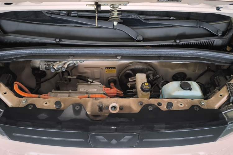 Used Wuling Hongguang MINIEV 2022 Macaron Premium Model – Lithium Ternary Battery Engine Bay