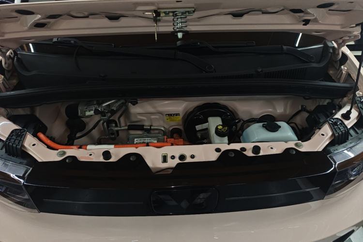 Used Wuling Hongguang MINIEV 2022 Macaron Premium Model – Lithium Ternary Battery Engine Bay