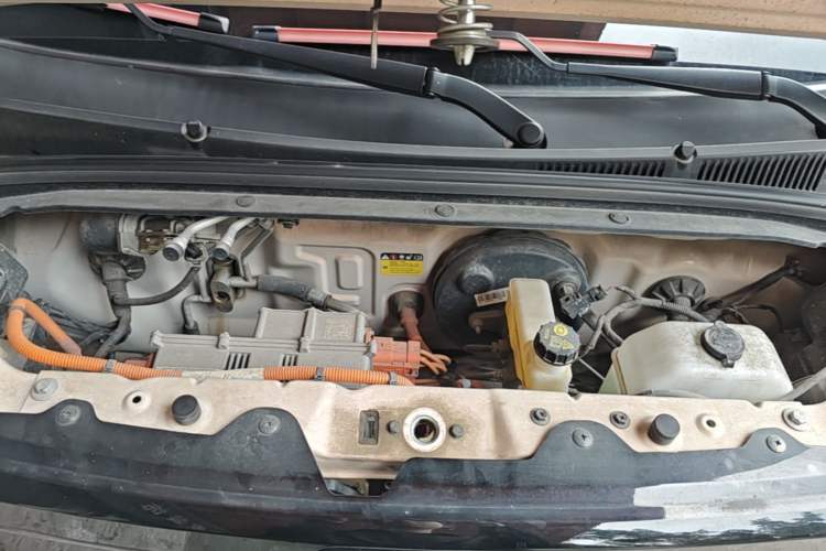 Used Wuling Hongguang MINIEV 2022 Macaron Premium Model – Lithium Iron Phosphate Engine Bay