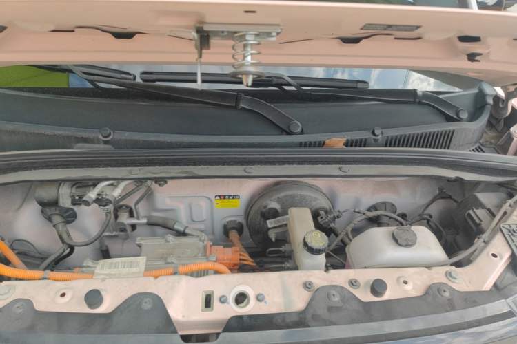 Used Wuling Hongguang MINIEV 2022 Macaron Premium Model – Lithium Iron Phosphate Engine Bay